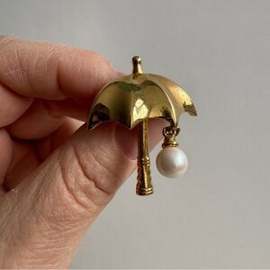 Vintage Goldtone Umbrella Brooch with Pearl Charm